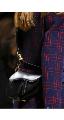 Details Christian Dior , Details Dior Fall 2018 Ready-to-Wear , Детали показа Кристиан Диор , Детали показа Диор осень зима 2018 , Fashion show , неделя моды в Париже , PFW , Мария Грация Кьюри , Mainstyles